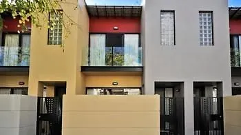 Rnr Serviced Apartments Adelaide - Wakefield St Avustralya