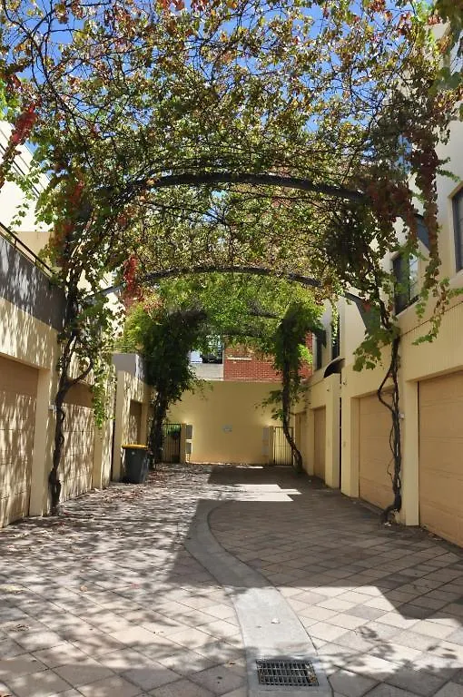 Rnr Serviced Apartments Adelaide - Wakefield St 4*,  Avustralya